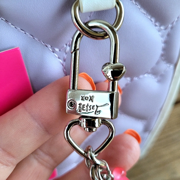 Betsey Johnson Purple Heart Gummy Bear Charm Tote Crossbody Handbag - Picture 3 of 11